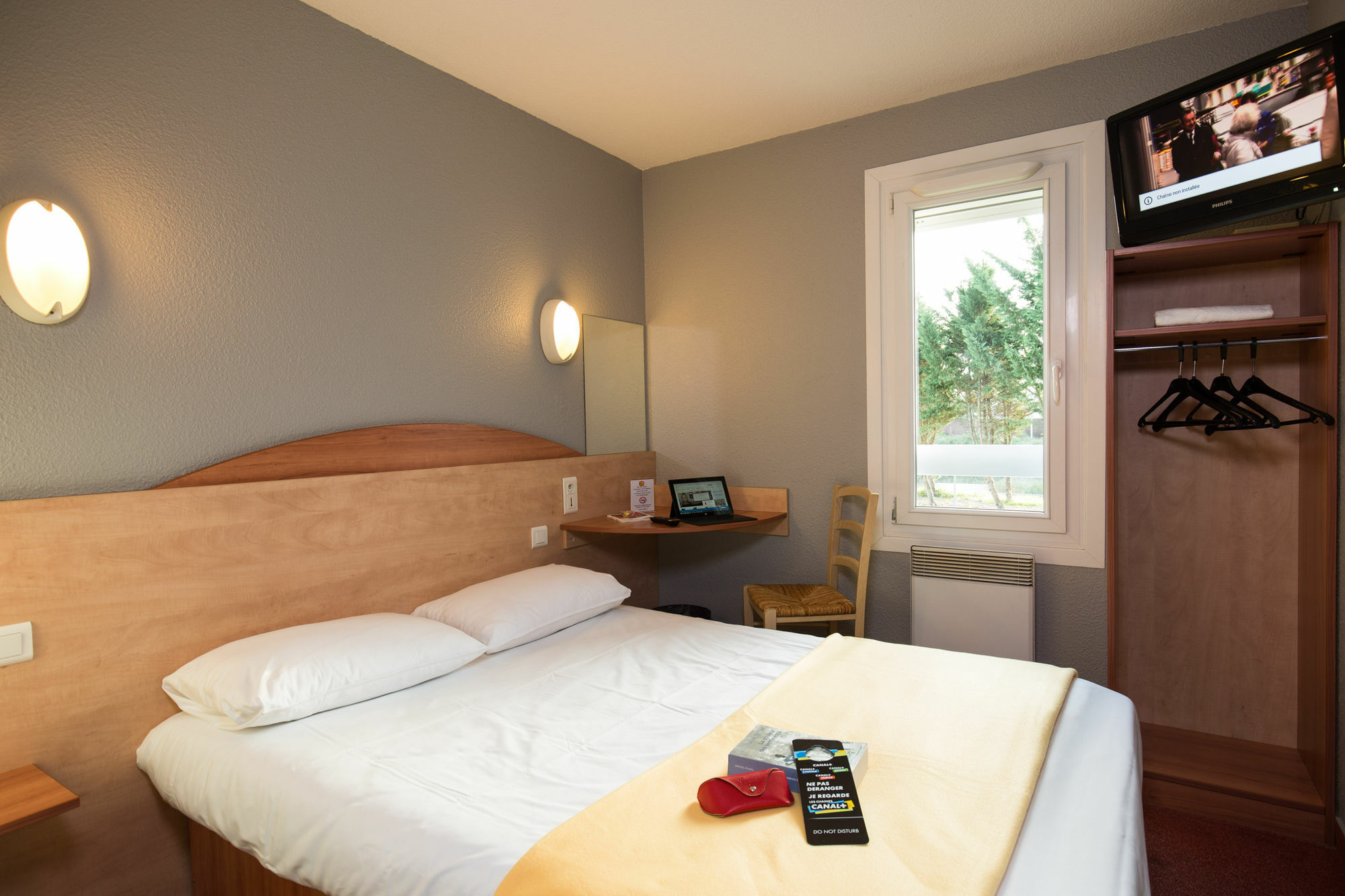 Kyriad Direct Orleans - La Chapelle St Mesmin Esterno foto