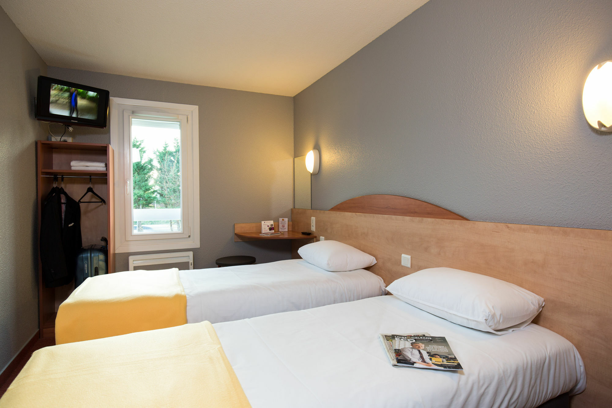 Kyriad Direct Orleans - La Chapelle St Mesmin Esterno foto