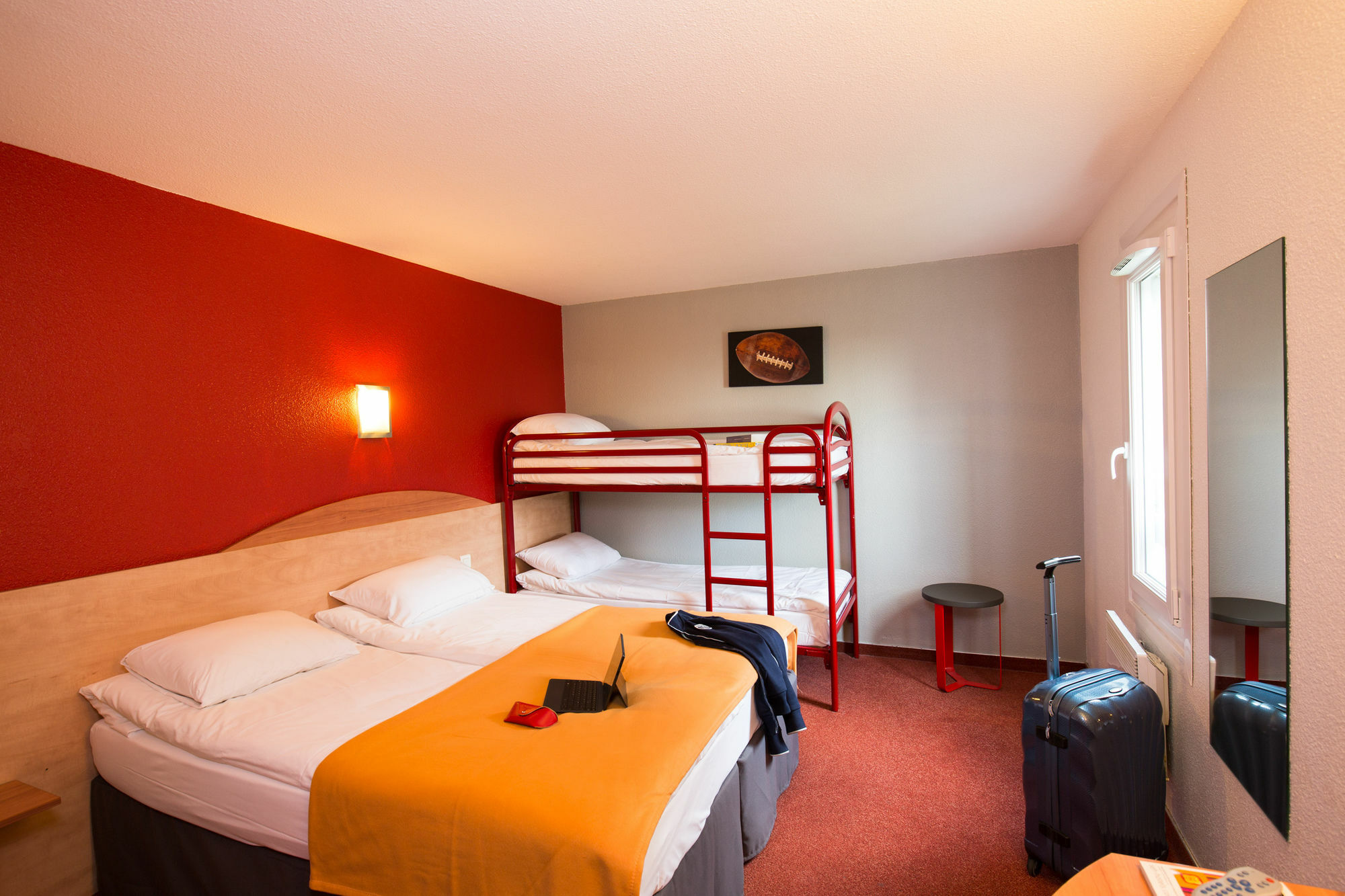 Kyriad Direct Orleans - La Chapelle St Mesmin Esterno foto